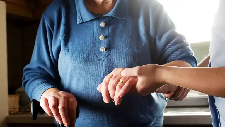 Sağlık Bakanlığı'ndan Yaşlılara Sağlıklı Yaşam Programı